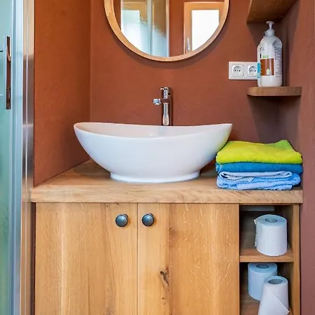 Wohnwagon Tiny I Ferienhaus *